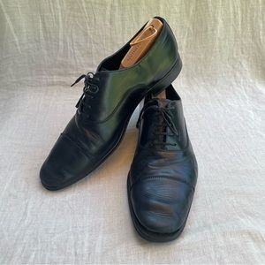 FERRAGAMO REMIGIO OXFORDS IN BLACK